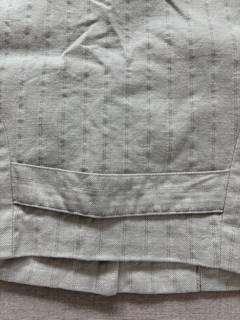 Jesa & Jonnie Y2K tailored linen cropped vest. - Picture 7 of 10